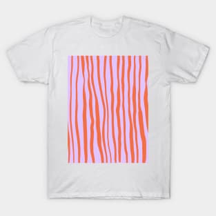 Vertical retro wavy lines - orange and violet T-Shirt